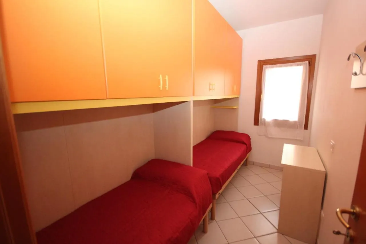 Holiday home Residence Sole E Mare Appartamenti Rosolina Mare Italy